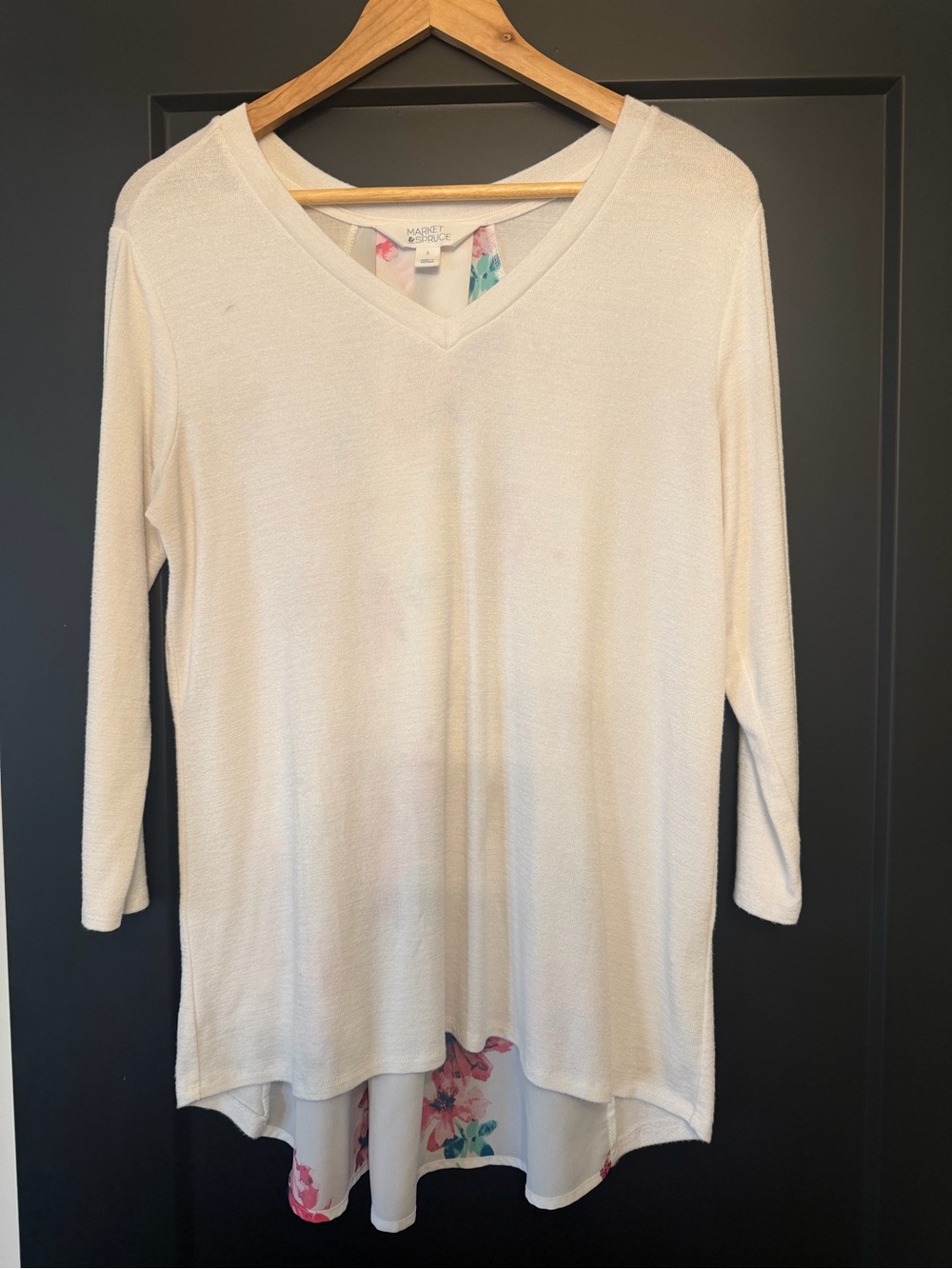 Market & Spruce Cream V‑Neck Layered Tunic with Floral Hem